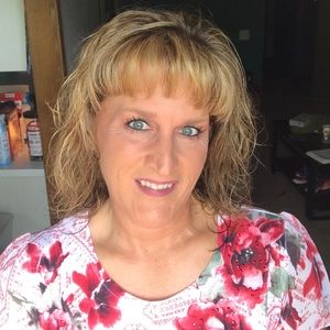 Meet your Posher, Joni